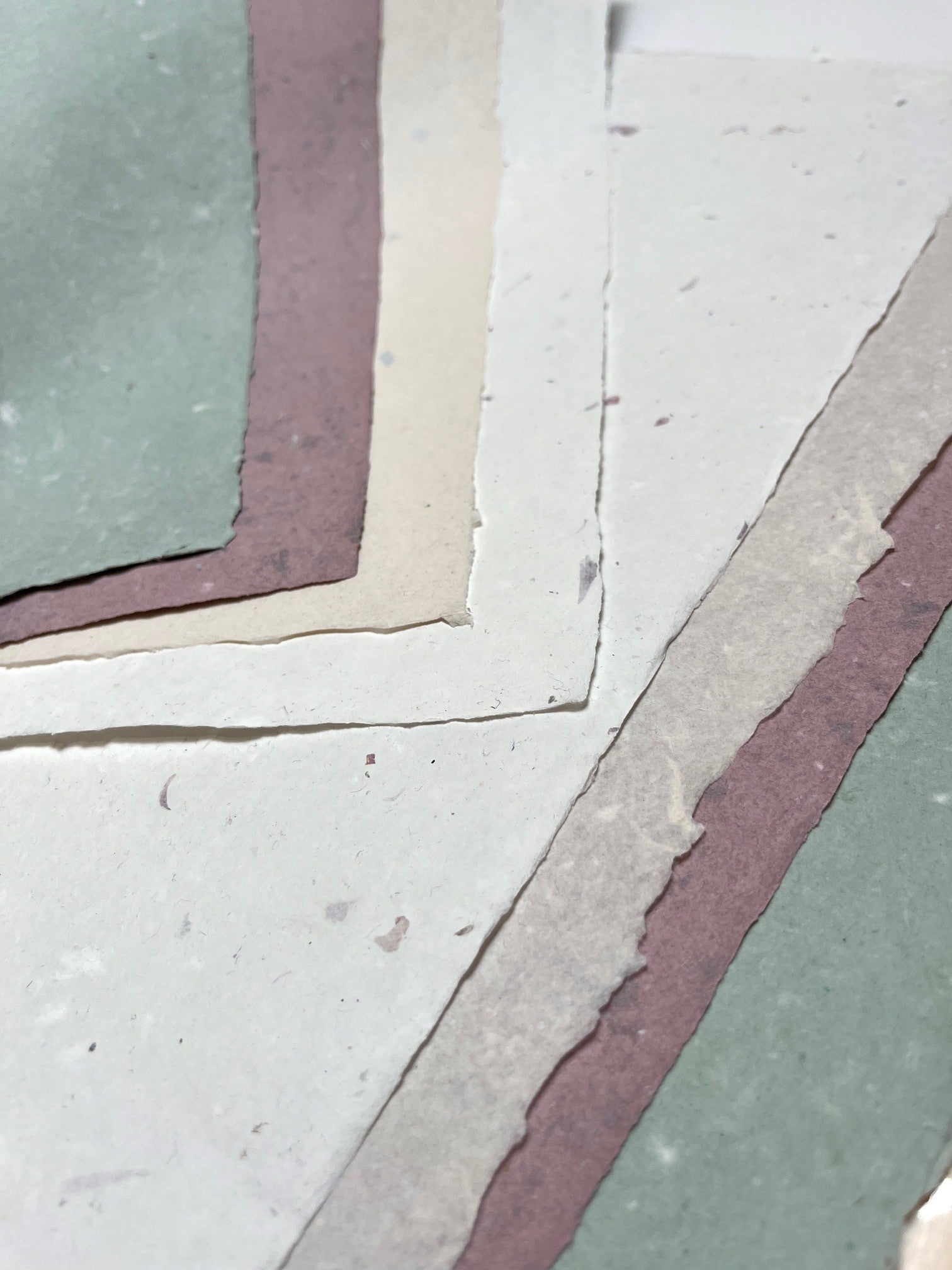Atelier Retailles Handmade Paper Sheets - 18" x 24"